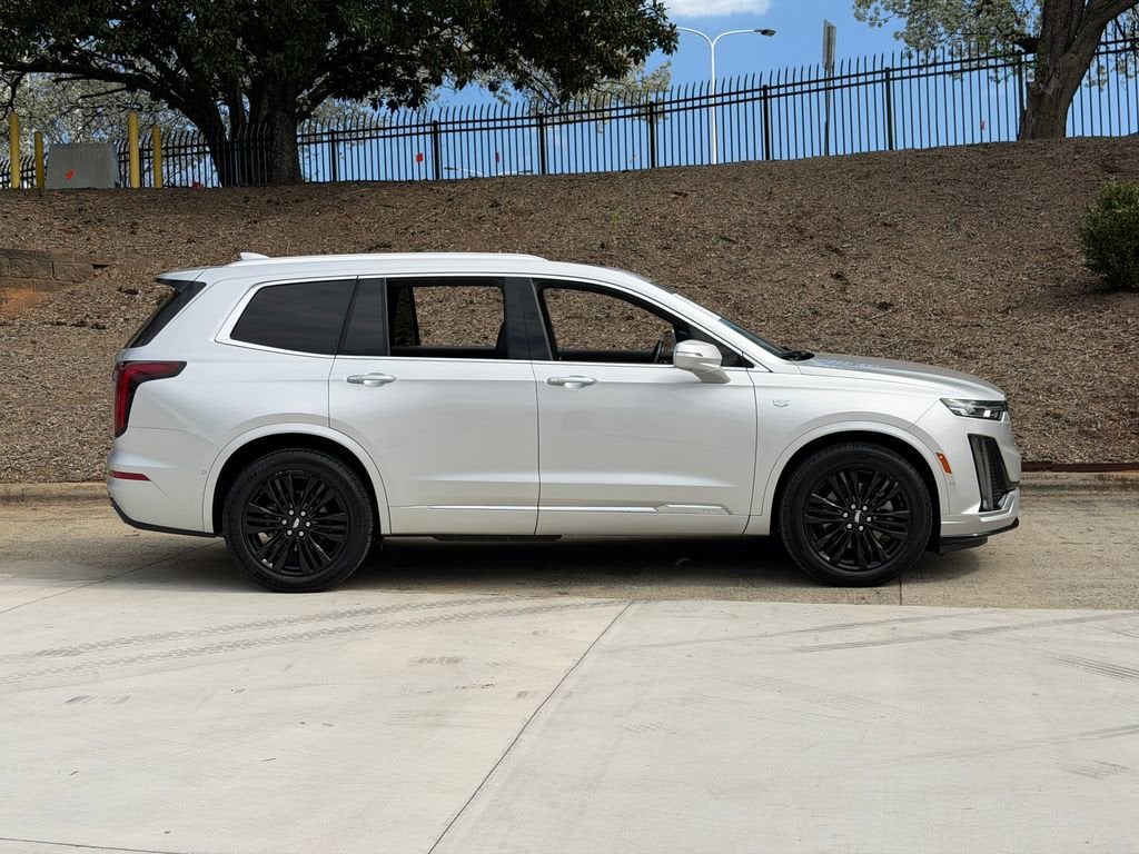 FWD 4dr Premium Luxury