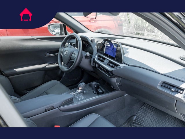 2025 Lexus UX