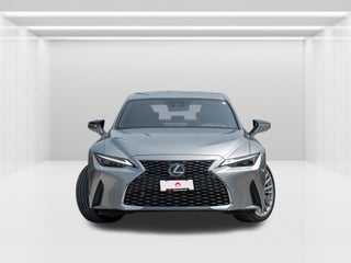2022 Lexus IS