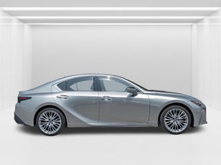 2022 Lexus IS