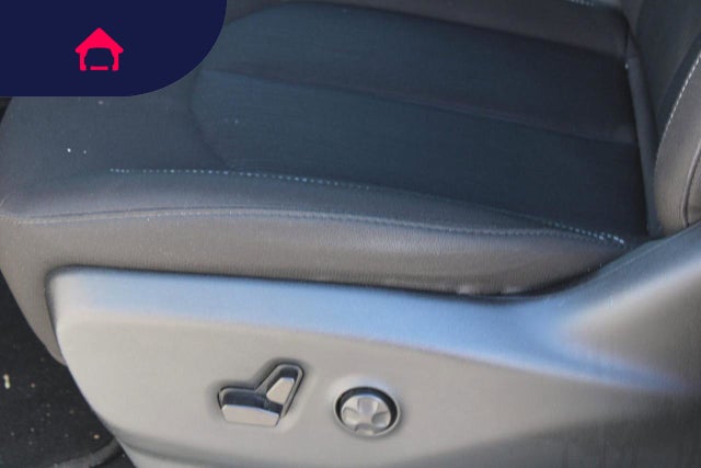 2024 Chrysler Voyager