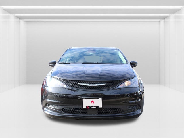 2024 Chrysler Voyager