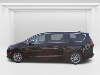 2024 Chrysler Voyager