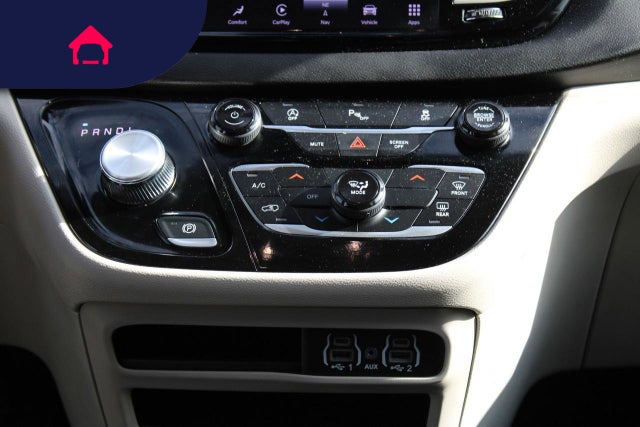 2024 Chrysler Voyager