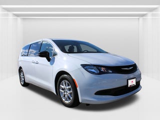 2024 Chrysler Voyager