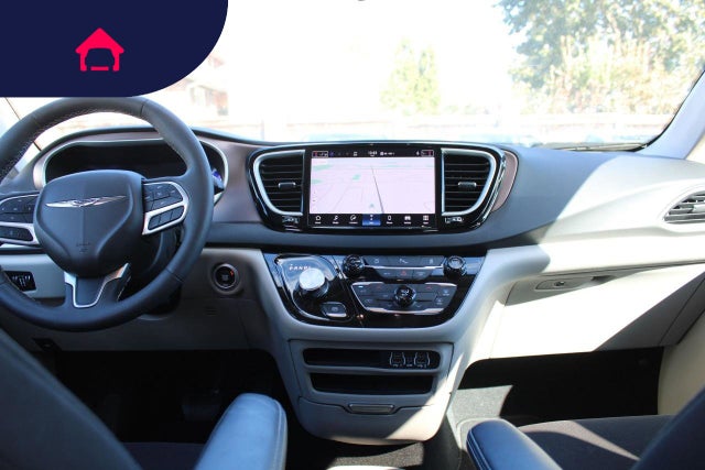 2024 Chrysler Voyager