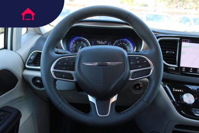 2024 Chrysler Voyager