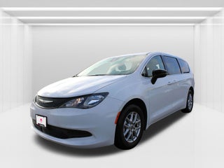 2024 Chrysler Voyager