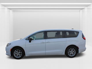 2024 Chrysler Voyager