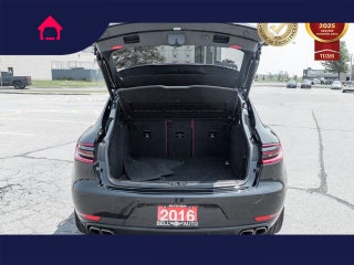2016 Porsche Macan