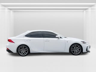 2017 Lexus IS