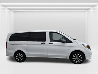 2022 Mercedes-Benz Metris Passenger Van