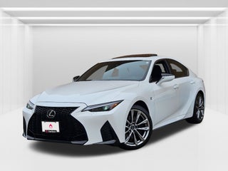 2022 Lexus IS