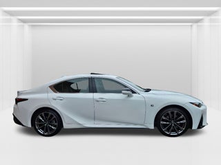 2022 Lexus IS