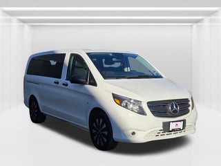 2022 Mercedes-Benz Metris Passenger Van