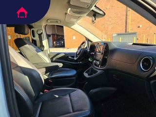 2022 Mercedes-Benz Metris Passenger Van