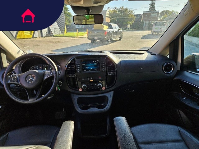 2022 Mercedes-Benz Metris Passenger Van