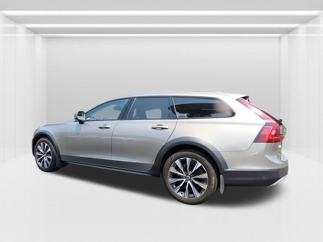 2022 Volvo V90 Cross Country