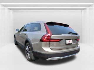 2022 Volvo V90 Cross Country