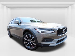 2022 Volvo V90 Cross Country