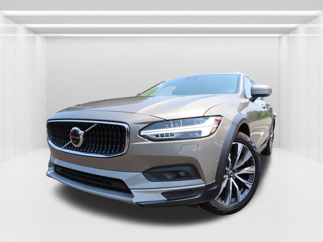 2022 Volvo V90 Cross Country