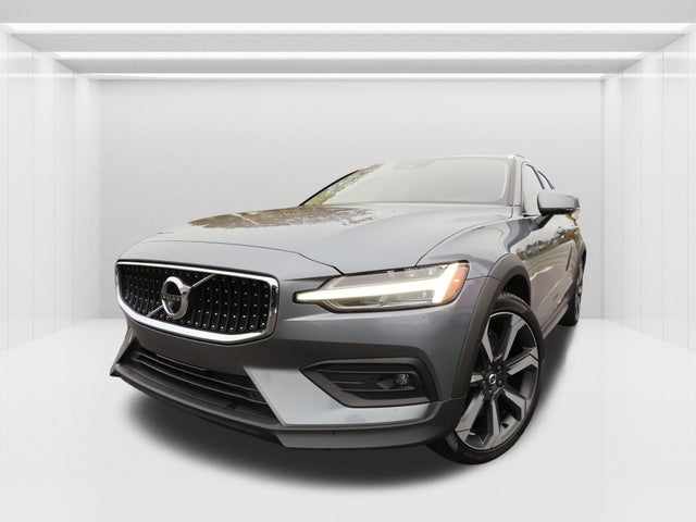 2021 Volvo V60 Cross Country