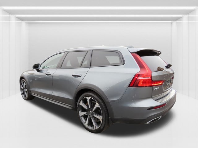 2021 Volvo V60 Cross Country