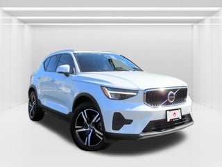 2023 Volvo XC40