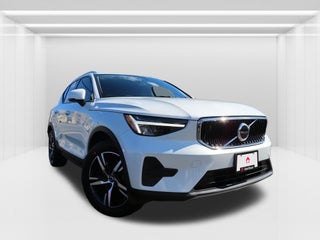 2023 Volvo XC40
