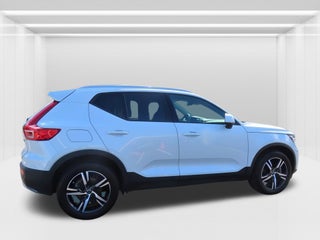 2023 Volvo XC40
