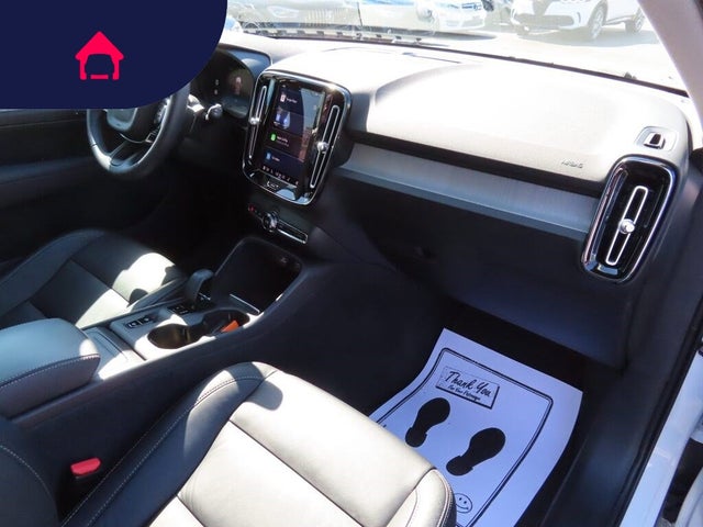 2023 Volvo XC40