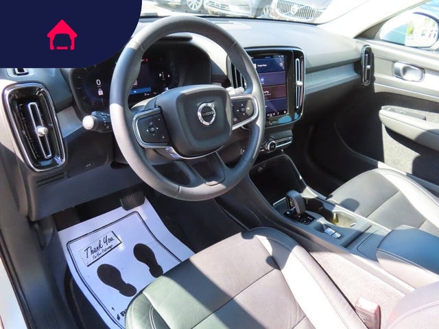 2023 Volvo XC40