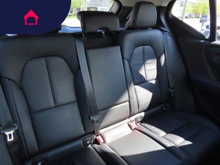 2023 Volvo XC40