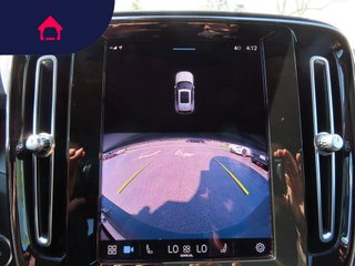 2023 Volvo XC40