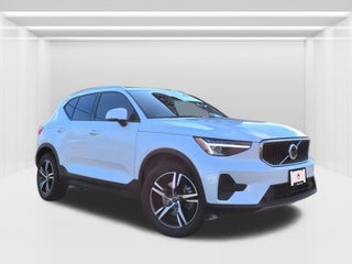 2023 Volvo XC40