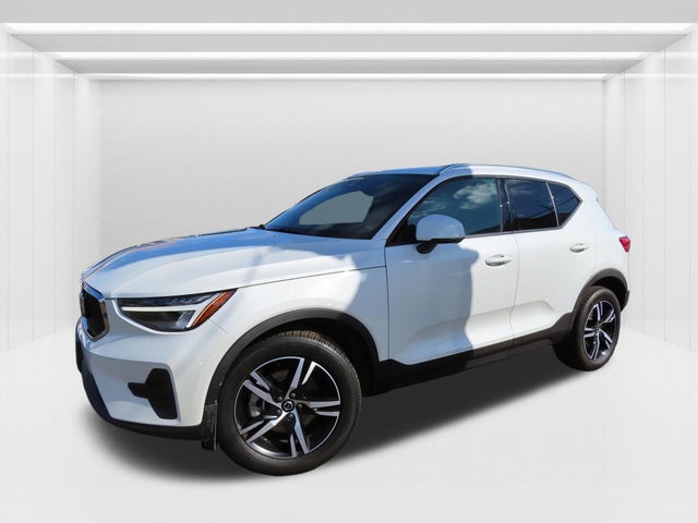 2023 Volvo XC40