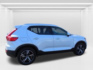 2023 Volvo XC40