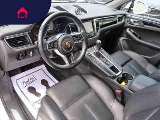 2015 Porsche Macan