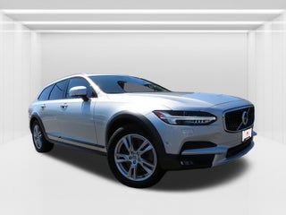 2018 Volvo V90 Cross Country