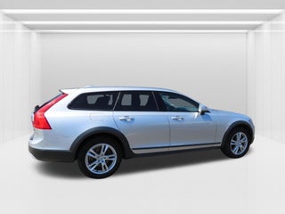 2018 Volvo V90 Cross Country