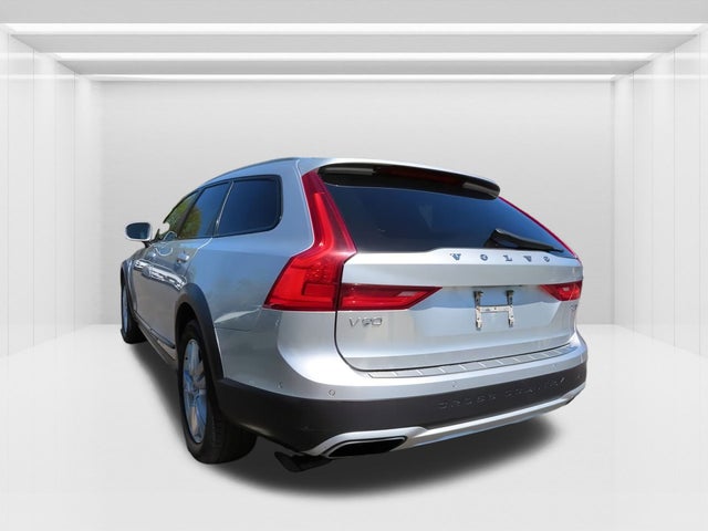 2018 Volvo V90 Cross Country