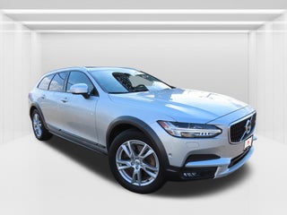 2018 Volvo V90 Cross Country