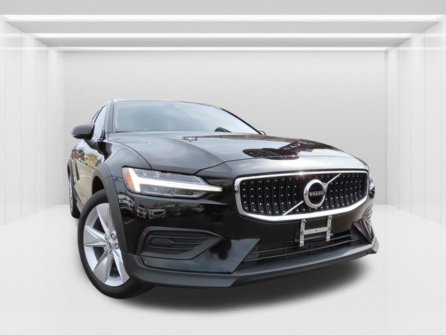 2020 Volvo V60 Cross Country