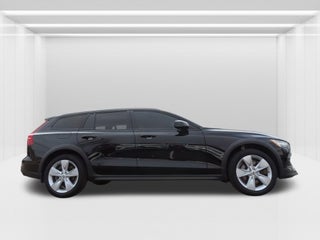 2020 Volvo V60 Cross Country