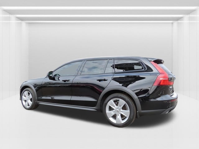 2020 Volvo V60 Cross Country