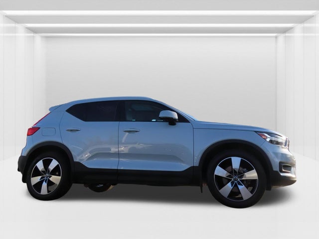 2021 Volvo XC40