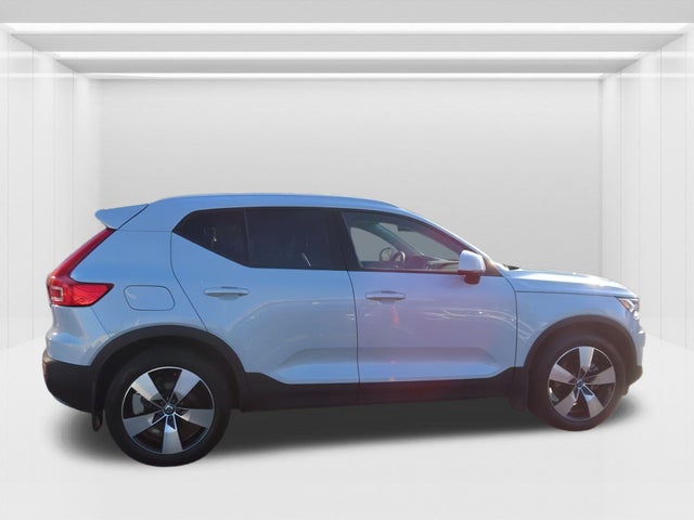 2021 Volvo XC40