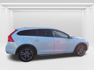 2016 Volvo V60 Cross Country