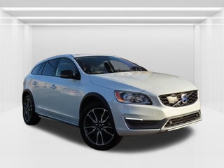2016 Volvo V60 Cross Country