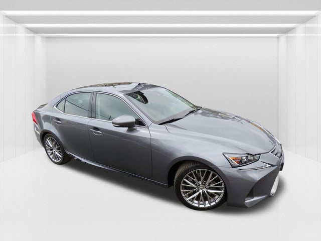 2017 Lexus IS